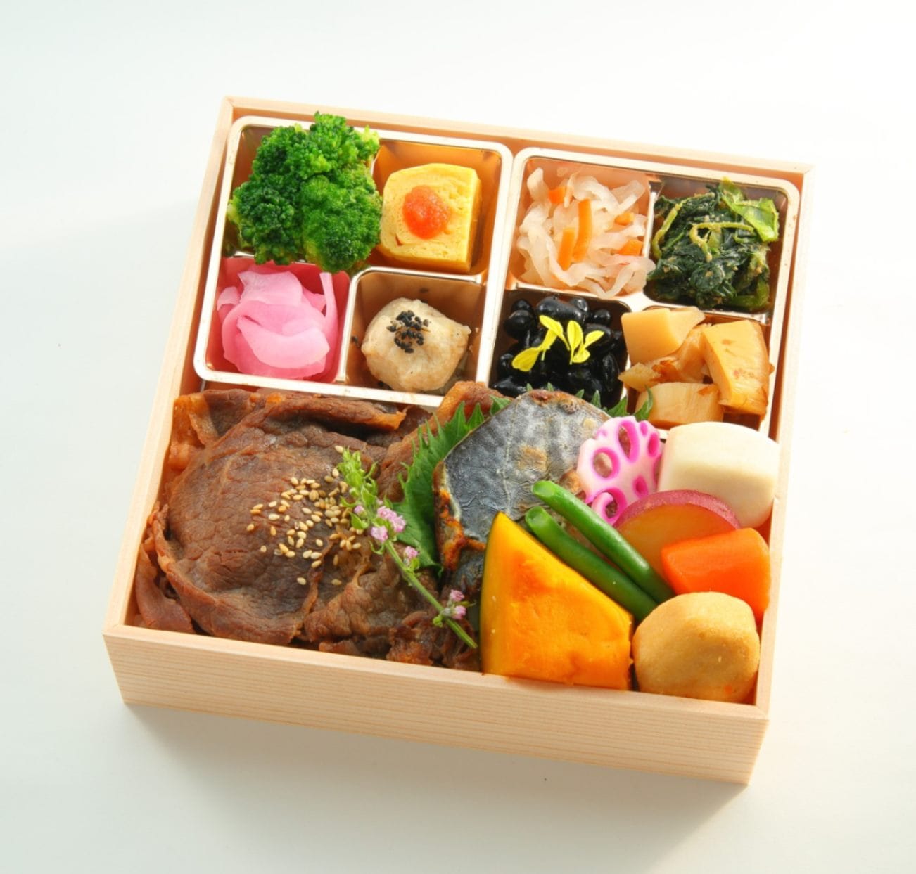 和牛の甘辛煮と鰆西京焼き重【22】