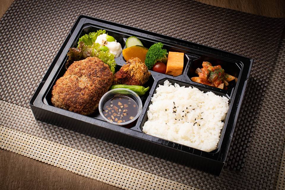 【ECO容器】和牛ハンバーグとハラミカツ弁当（綾）