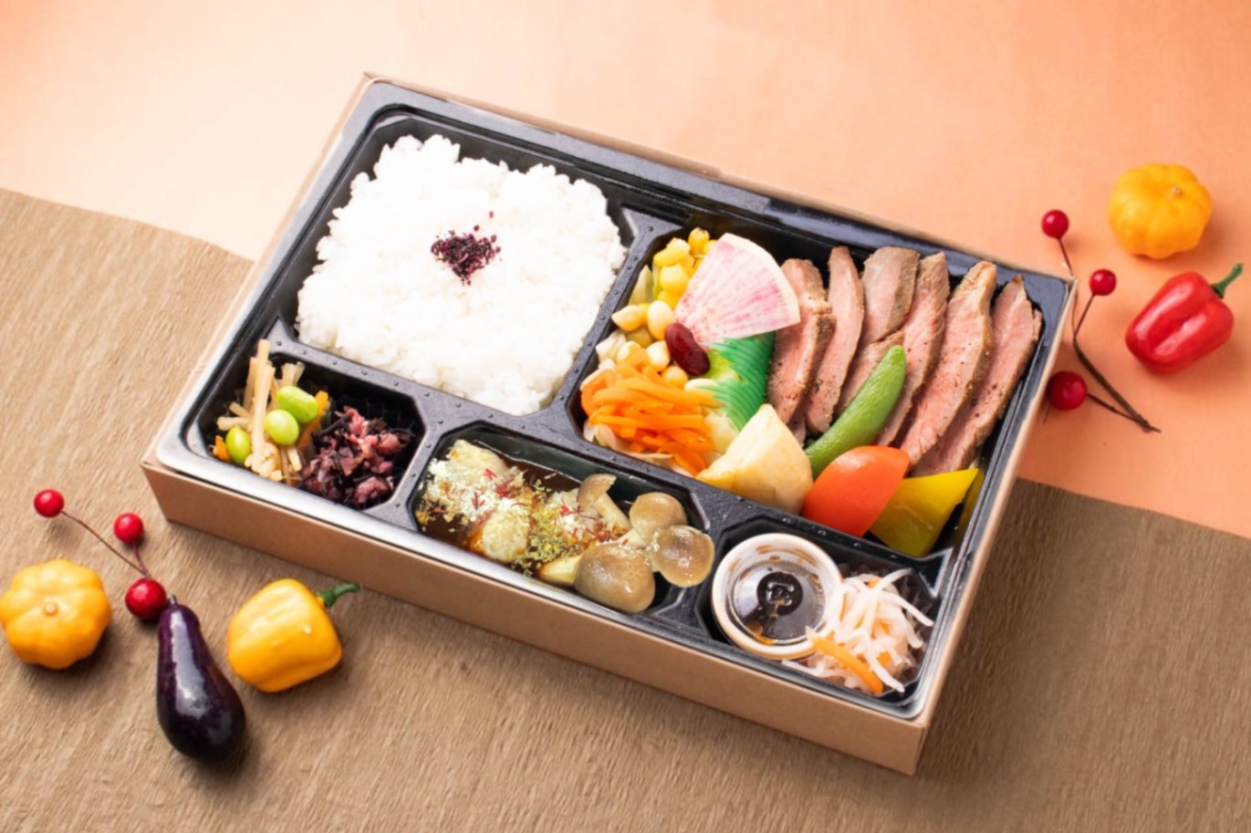 【秋限定】極選オーガニックステーキ&自家製肉団子のキノコデミグラス煮御膳