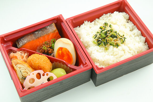 焼きトロサーモンの彩り二段(お茶なし)