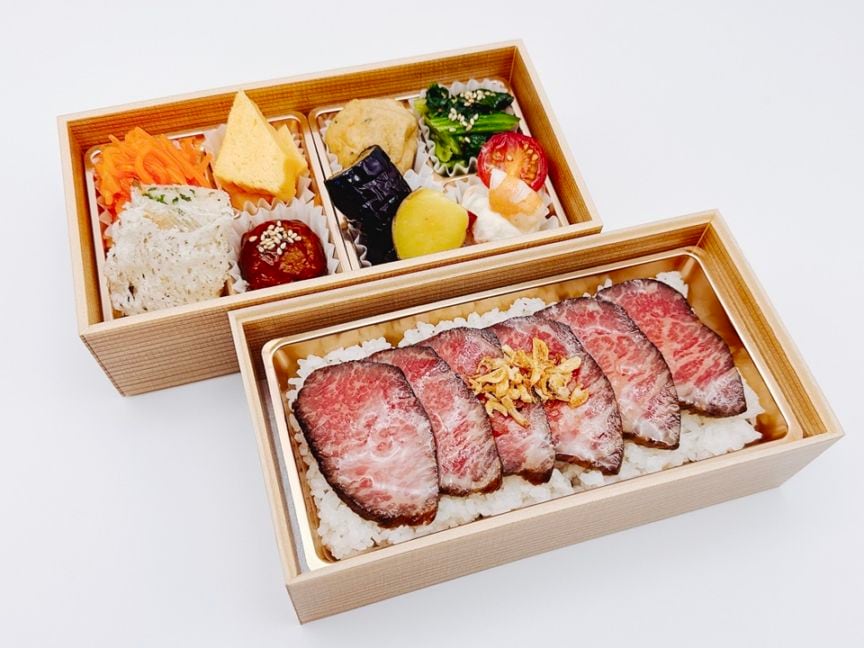 黒毛和牛ローストビーフの二段重