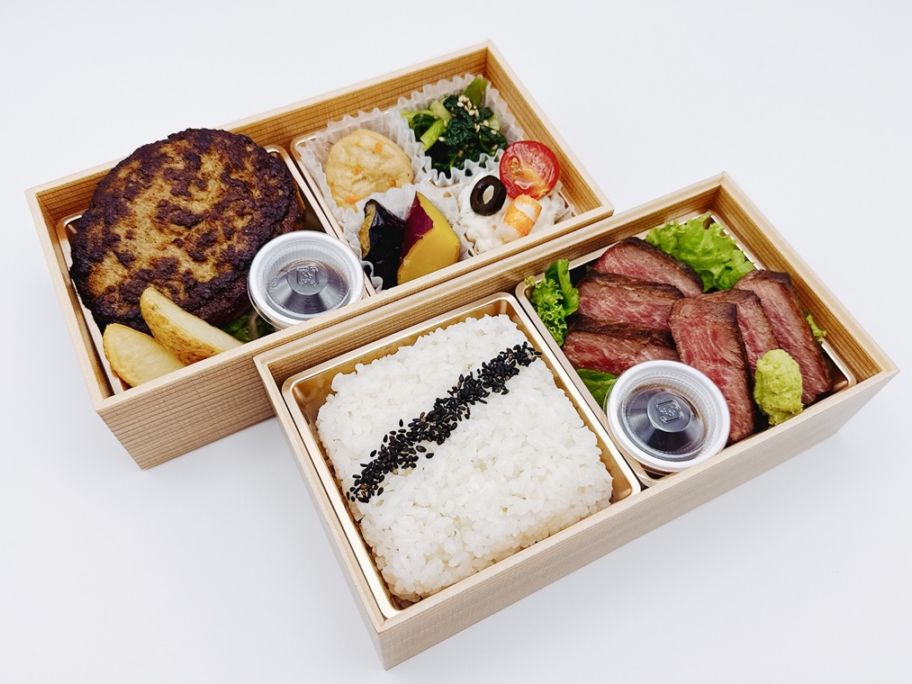 サーロインステーキとハンバーグでおもてなし