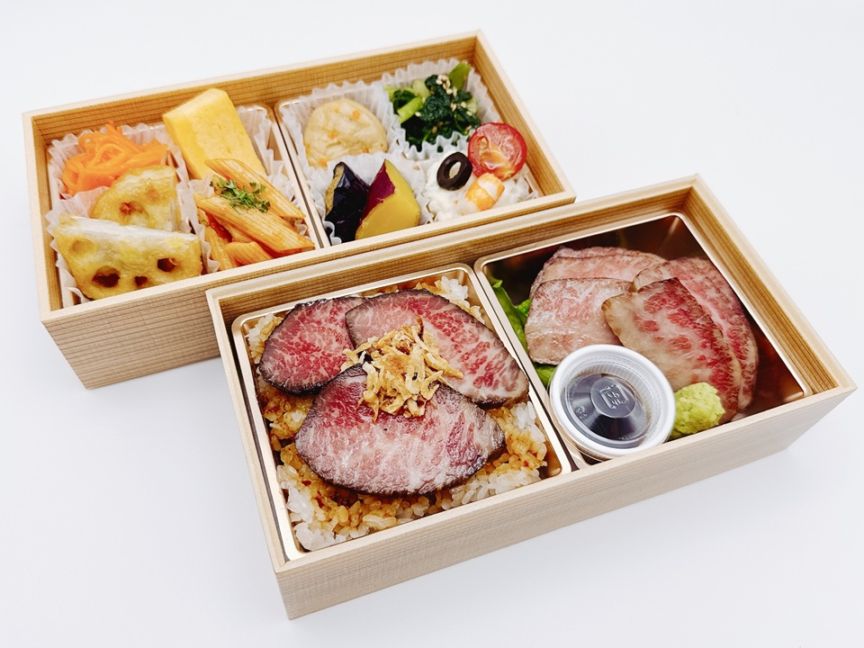 黒毛和牛A5カルビステーキとローストビーフ重でおもてなし