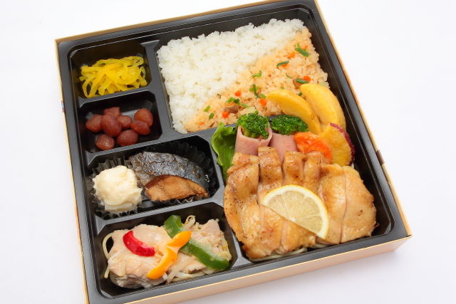 特選 チキンステーキ幕の内弁当