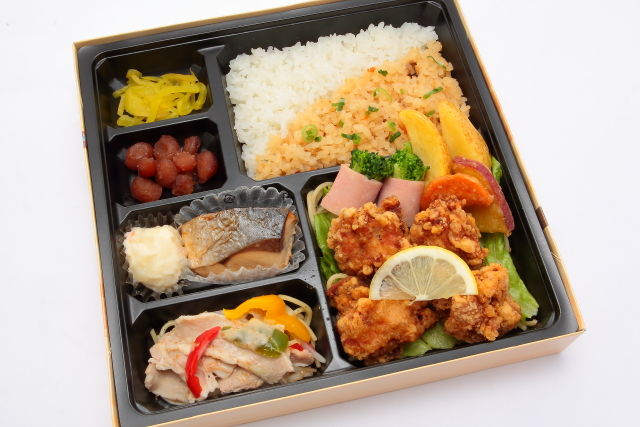 特選 鶏の唐揚げ幕の内弁当