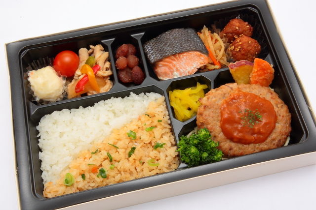 デミハンバーグと焼き鮭幕の内弁当