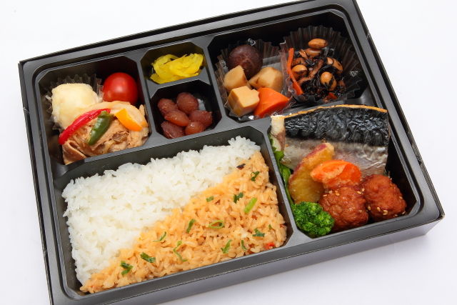 さばの塩焼き幕の内弁当