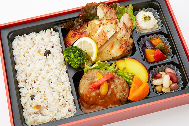 ハニーマスタードチキングリルとデミハンバーグBOX