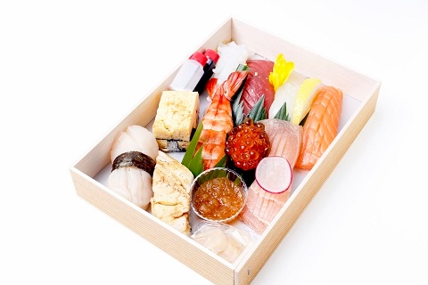 握り寿司折り2,700円