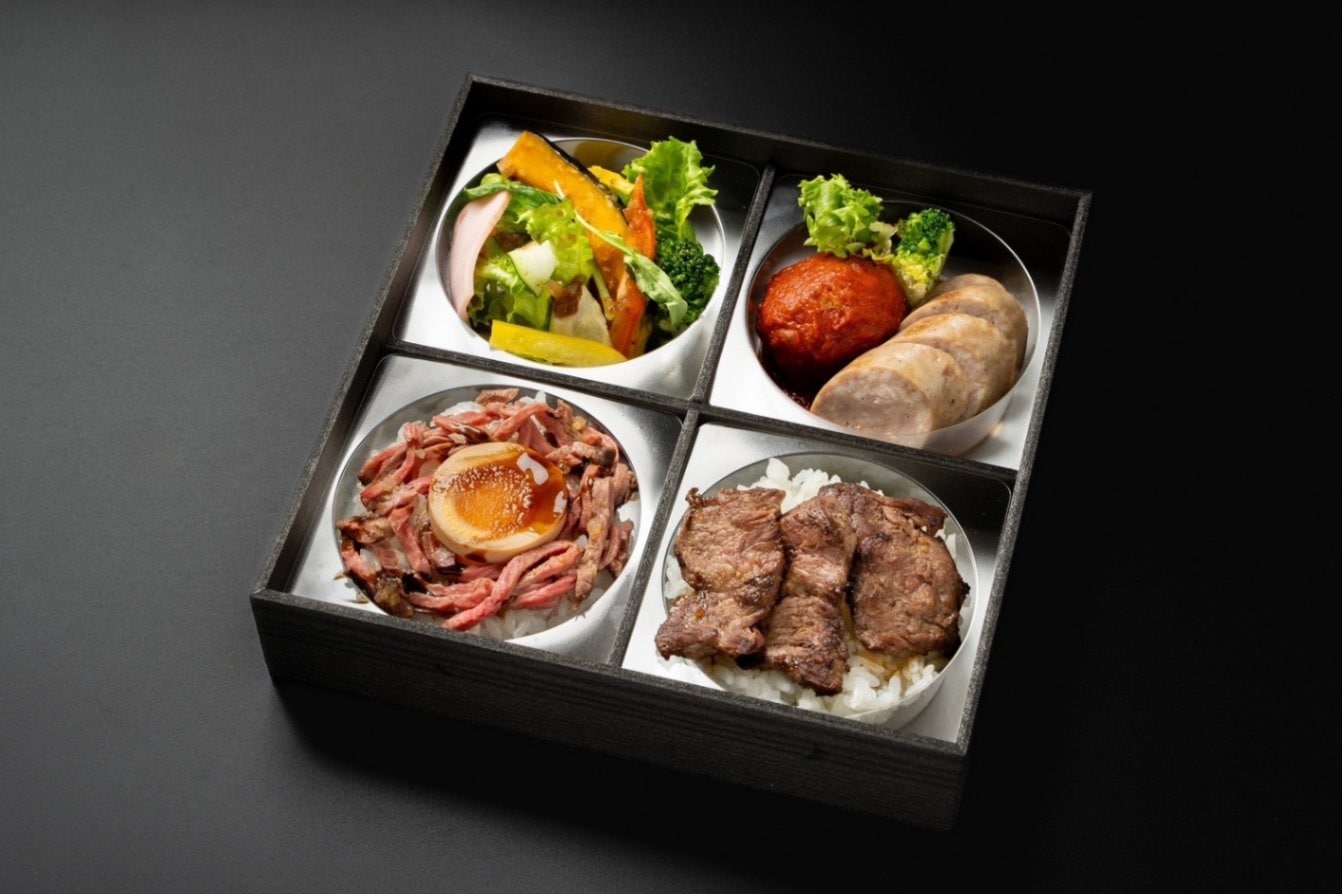 SHION 紫苑～赤身焼肉重と特選ローストビーフ重とソーセージとポルペッティ弁当～