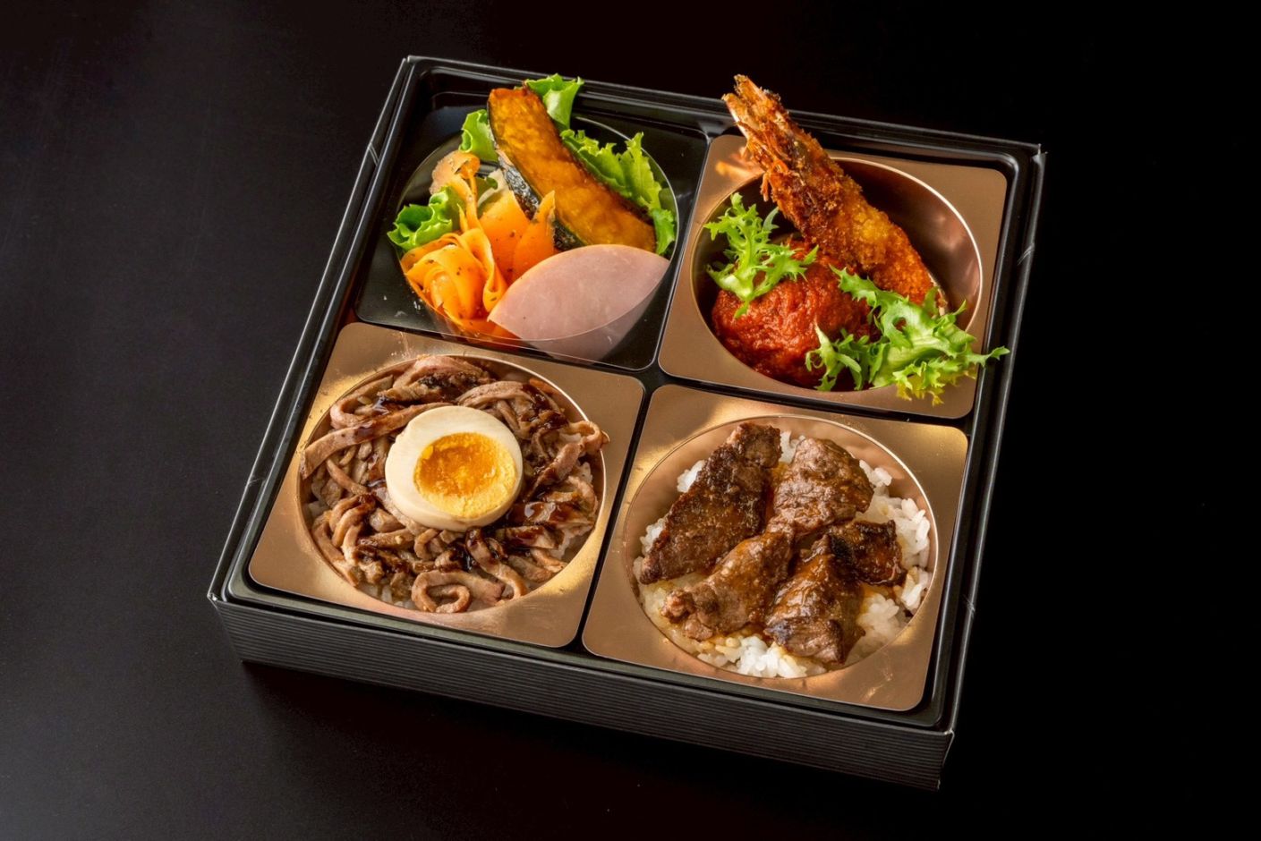 SHION 紫苑～赤身焼肉重と特選ローストビーフ重とエビフライとポルペッティ弁当～