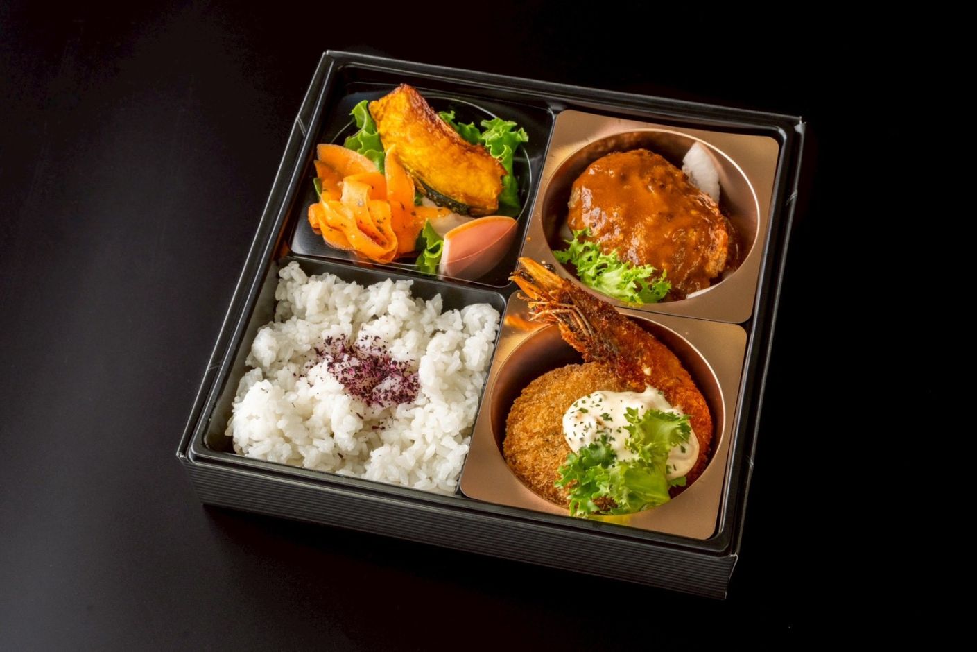 AOI 葵 ～自家製ハンバーグとサーモンカツ弁当～