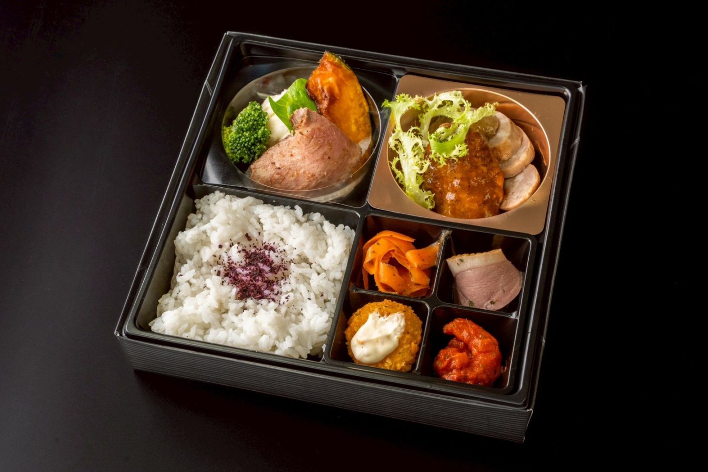 ENZYU 槐～自家製ハンバーグとソーセージ弁当～