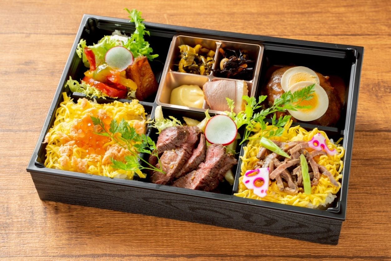 フィオーレ～厳選イチボステーキ＆自家製ハンバーグ＆特選ローストビーフ重弁当～