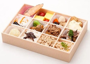 季節の炊き込みごはんと鶏南蛮の十二単仕出し弁当