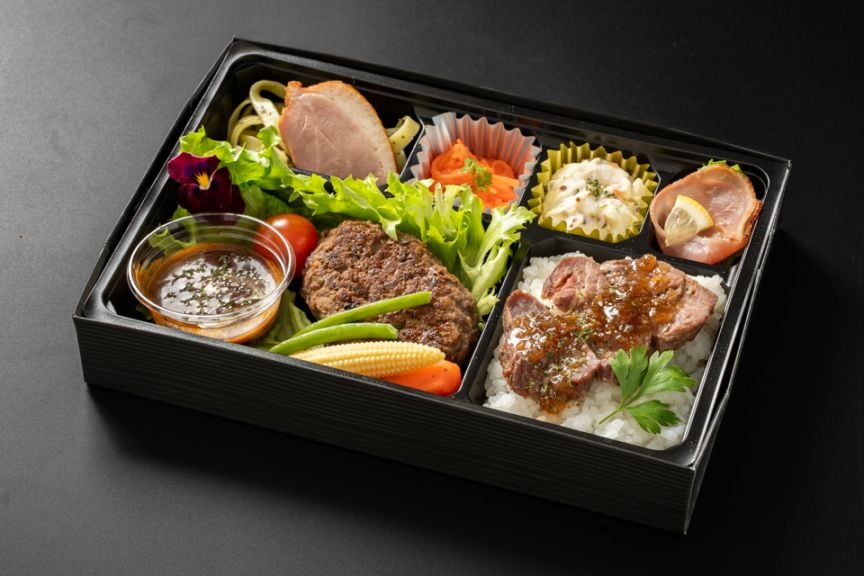希少部位（サガリ）の牛ステーキと特製デミグラス牛タンハンバーグ弁当