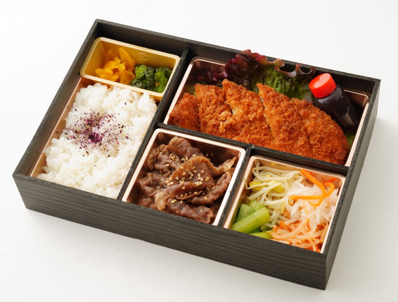 【ふるまい限定商品】A5ランク特選黒毛和牛焼肉&チキンステーキカツ御膳