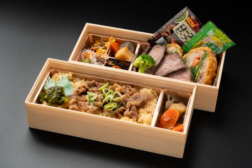 大麦牛重(アンガス)＆厳選牛ローストビーフと彩り野菜明太豚巻カツ2段御膳