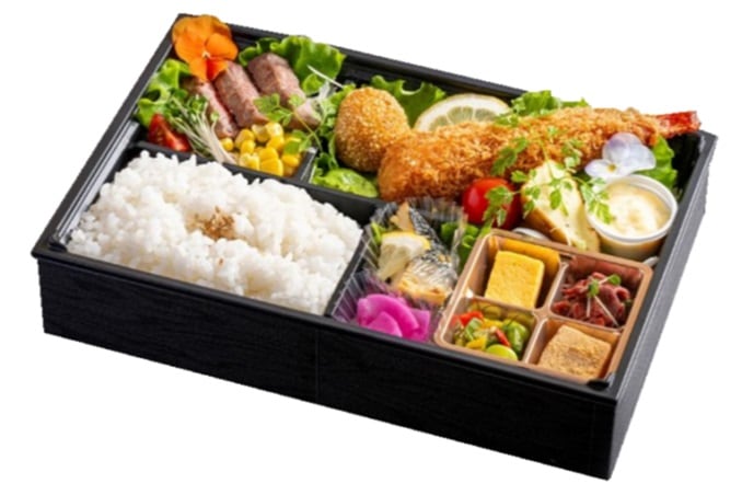 彩～手仕込み大エビフライと特製牛ステーキ～