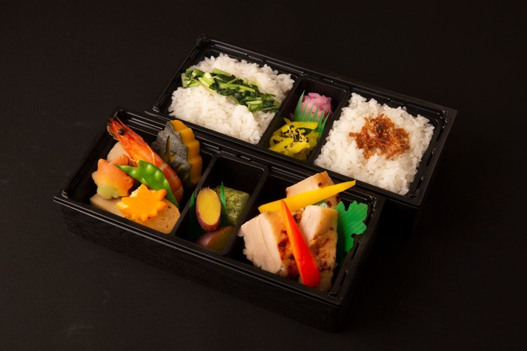 鶏西京焼と野菜の煮物のお弁当