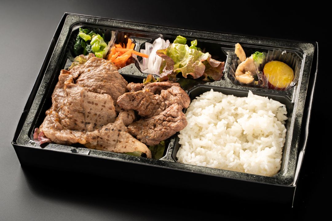 黒毛和牛薄切り赤身ロース和牛カルビコラボ弁当