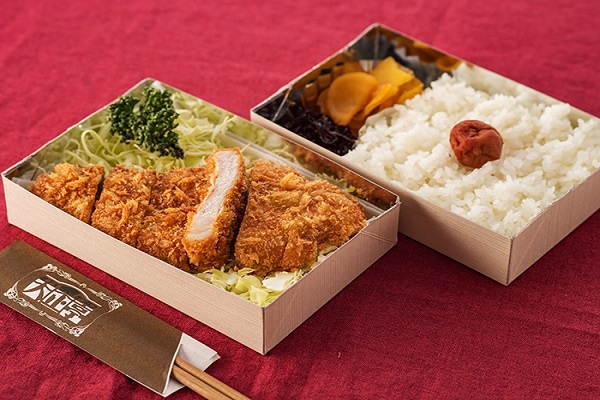 極上ロースカツ弁当(無料お茶なし)