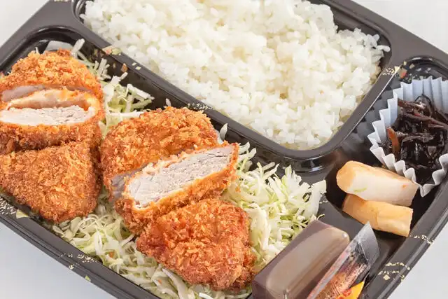 黒耀のヒレカツ弁当(無料お茶なし)