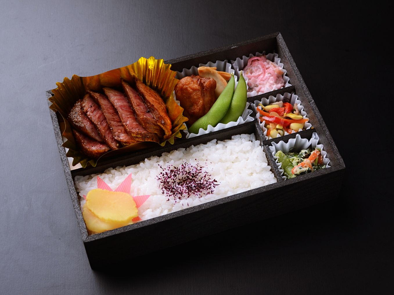 和牛の希少部位ヒウチのステーキ弁当【製薬・医療機器メーカー様限定弁当】