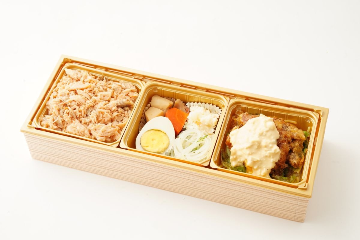 塩麹仕立て鮭ほぐしとチキン南蛮御膳