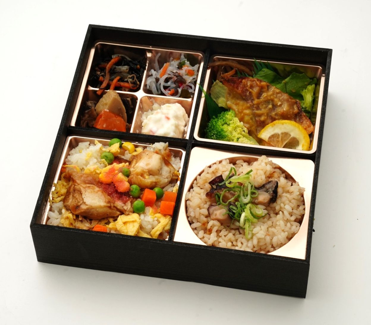 明石風たこ飯＆播州仕立ての鶏ちらしと選べるメイン御膳　※写真は赤魚西京焼き