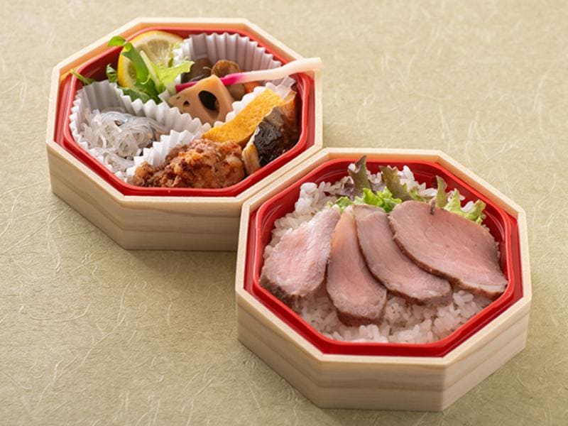 【鮮やか二段】贅沢ローストビーフ重