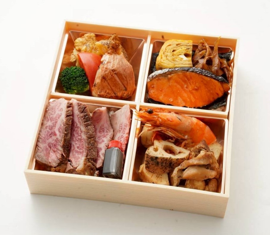 和牛ステーキと鮭の松花堂弁当