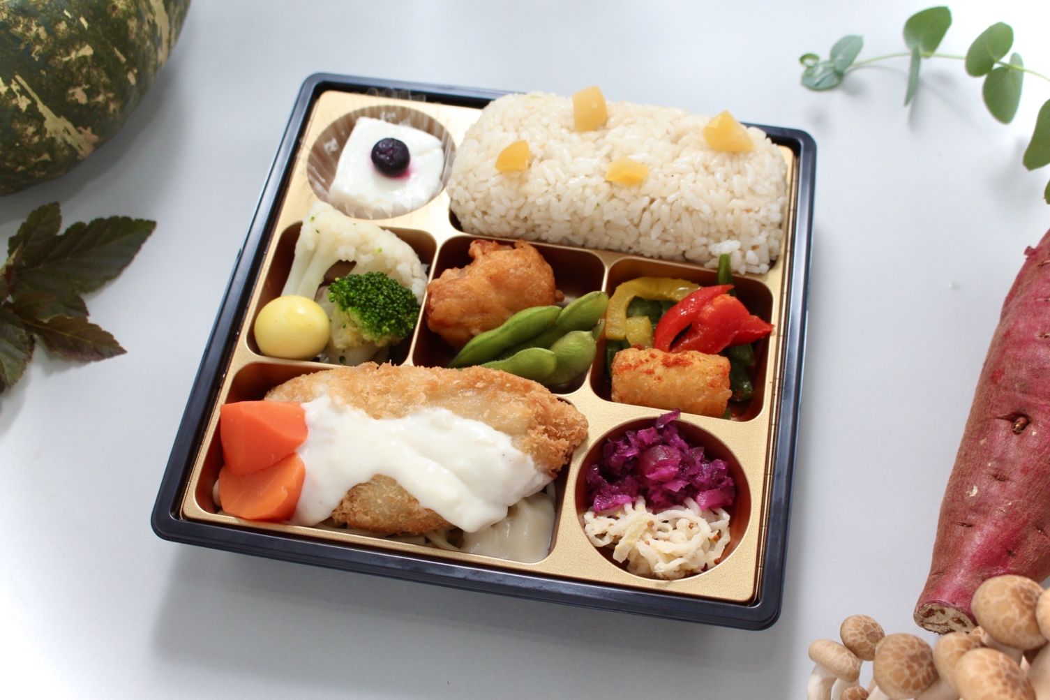 【季節限定】De luxe/ブールブラン煮込み白身魚 ～旬のごはんと共に～