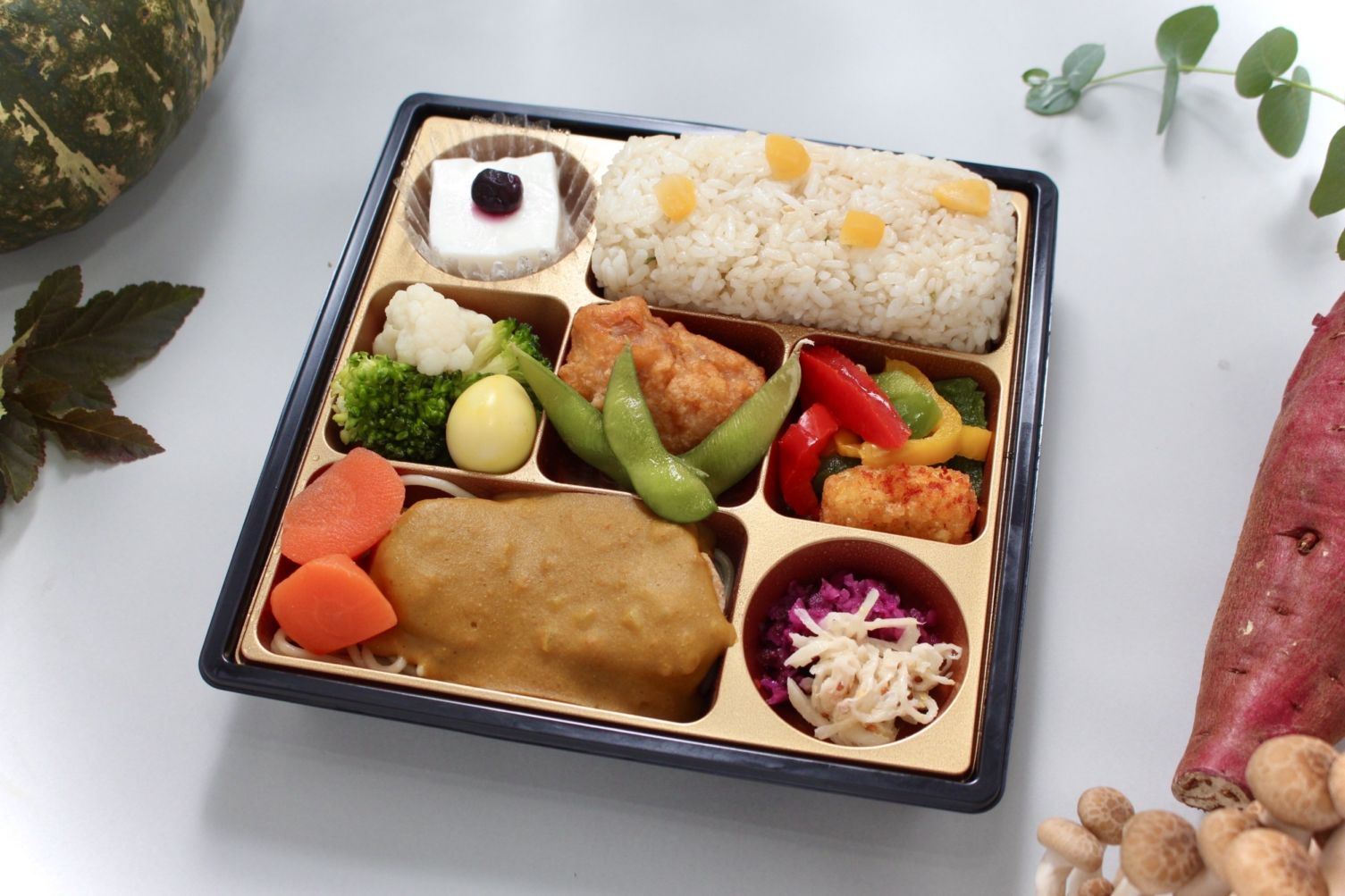 【季節限定】De luxe/オリエンタルラグー煮込みハンバーグ ～旬のごはんと共に～