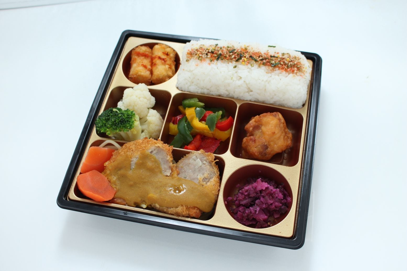 Standard/オリエンタルラグーメンチカツ