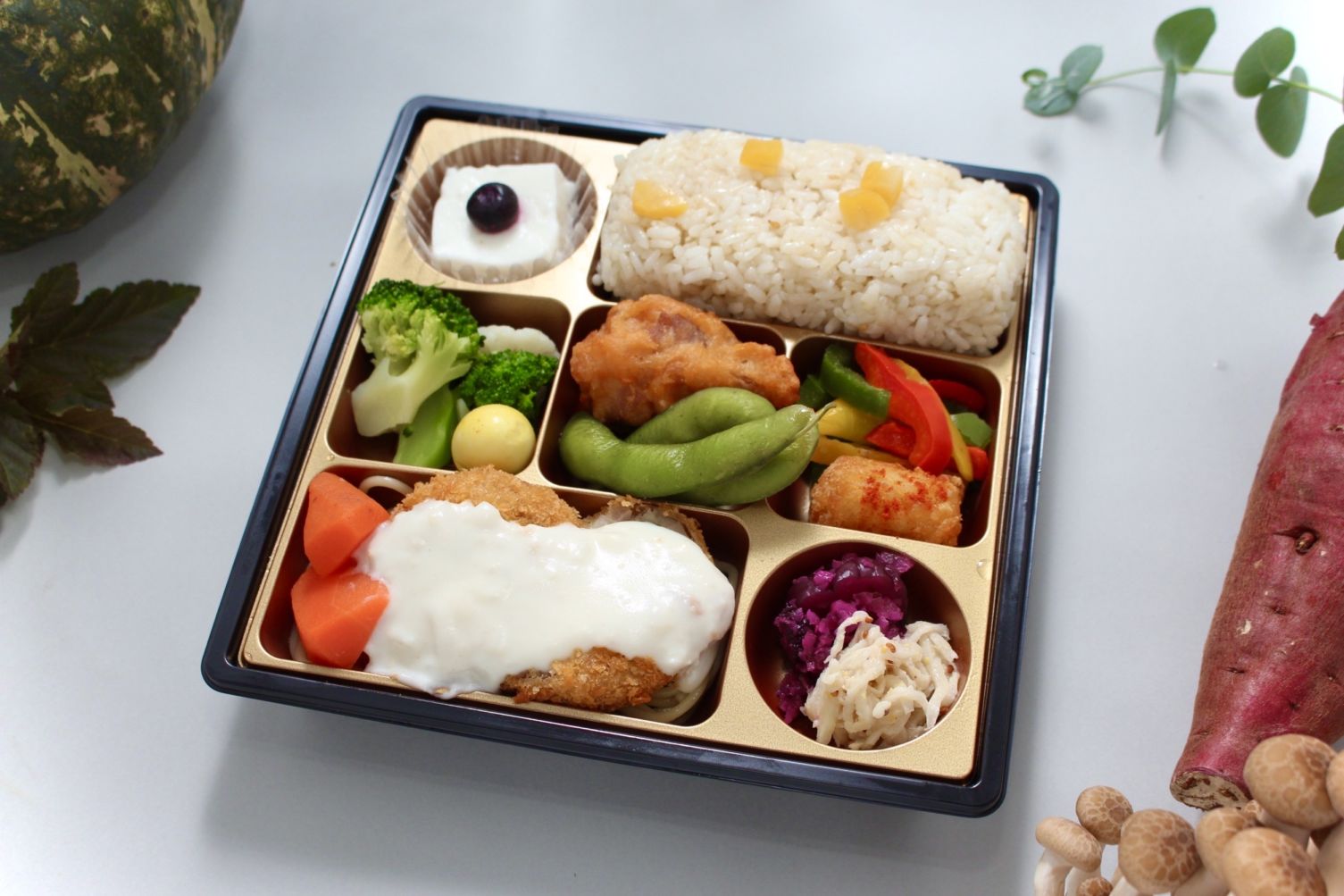 【季節限定】De luxe/ブールブランメンチカツ ～旬のごはんと共に～