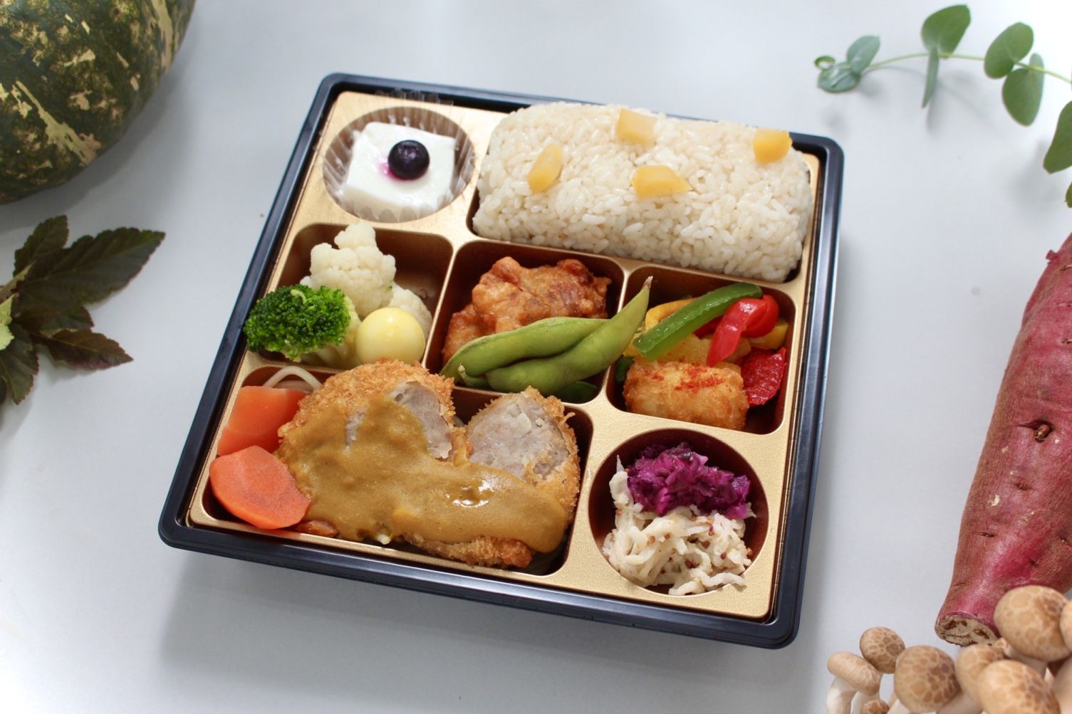 【季節限定】De luxe/オリエンタルラグーメンチカツ ～旬のごはんと共に～