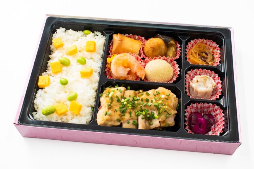 ユーリンチーと海老チリの特盛中華弁当