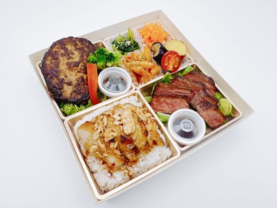 べジラブBOX（サーロインステーキ＆グリルチキンごはん）