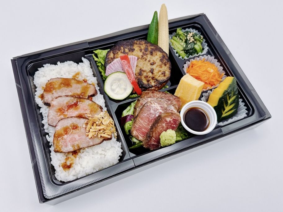 黒毛和牛ローストビーフ重とやわらかハンバーグ（牛ハラミステーキ）