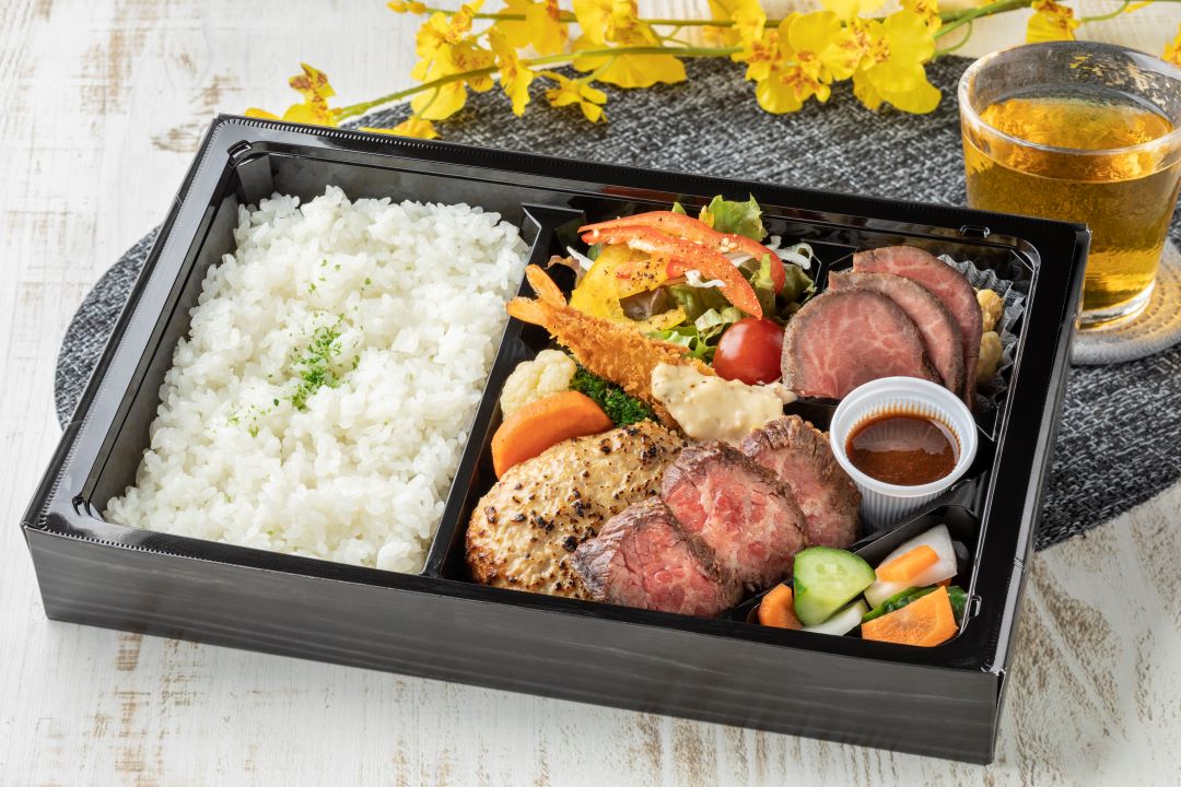 特選ステーキと手ごねハンバーグ弁当