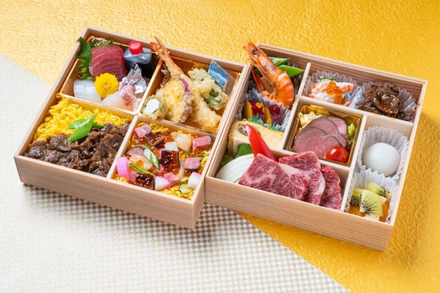 黒毛和牛極上きねん二段重御膳（銀）