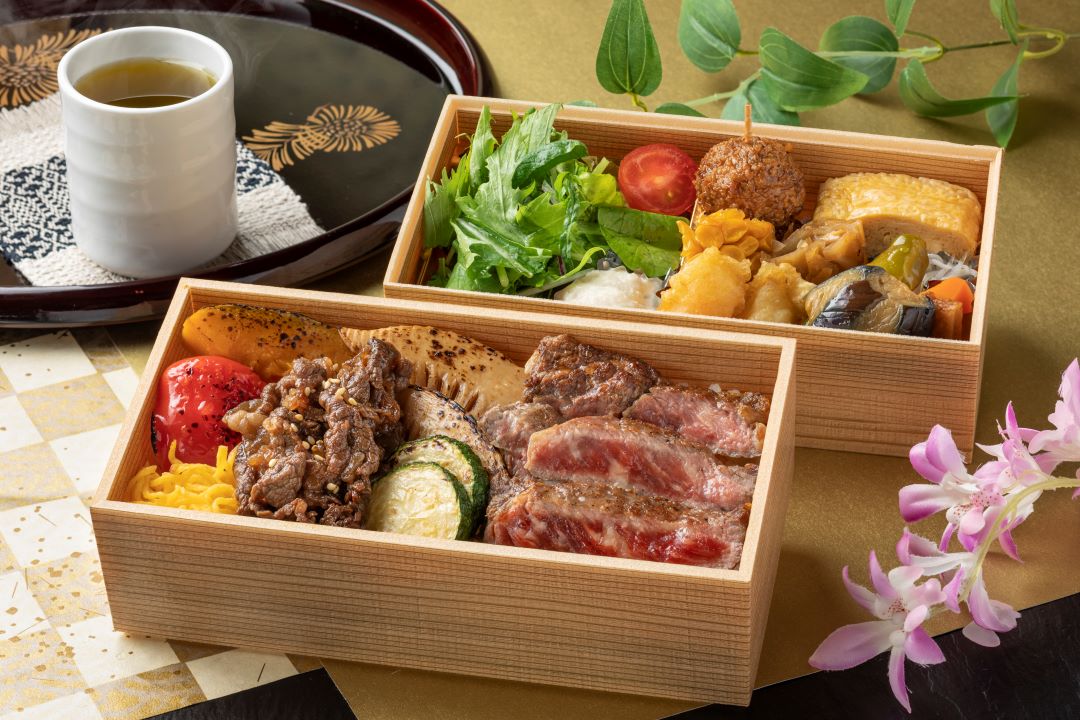 国産牛ステーキと牛時雨の二段重