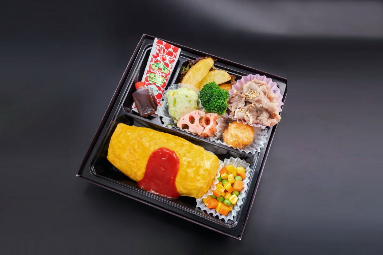 【2026年1月6日以降お届け可能】白トリュフが香るオムライスと和牛焼肉御膳