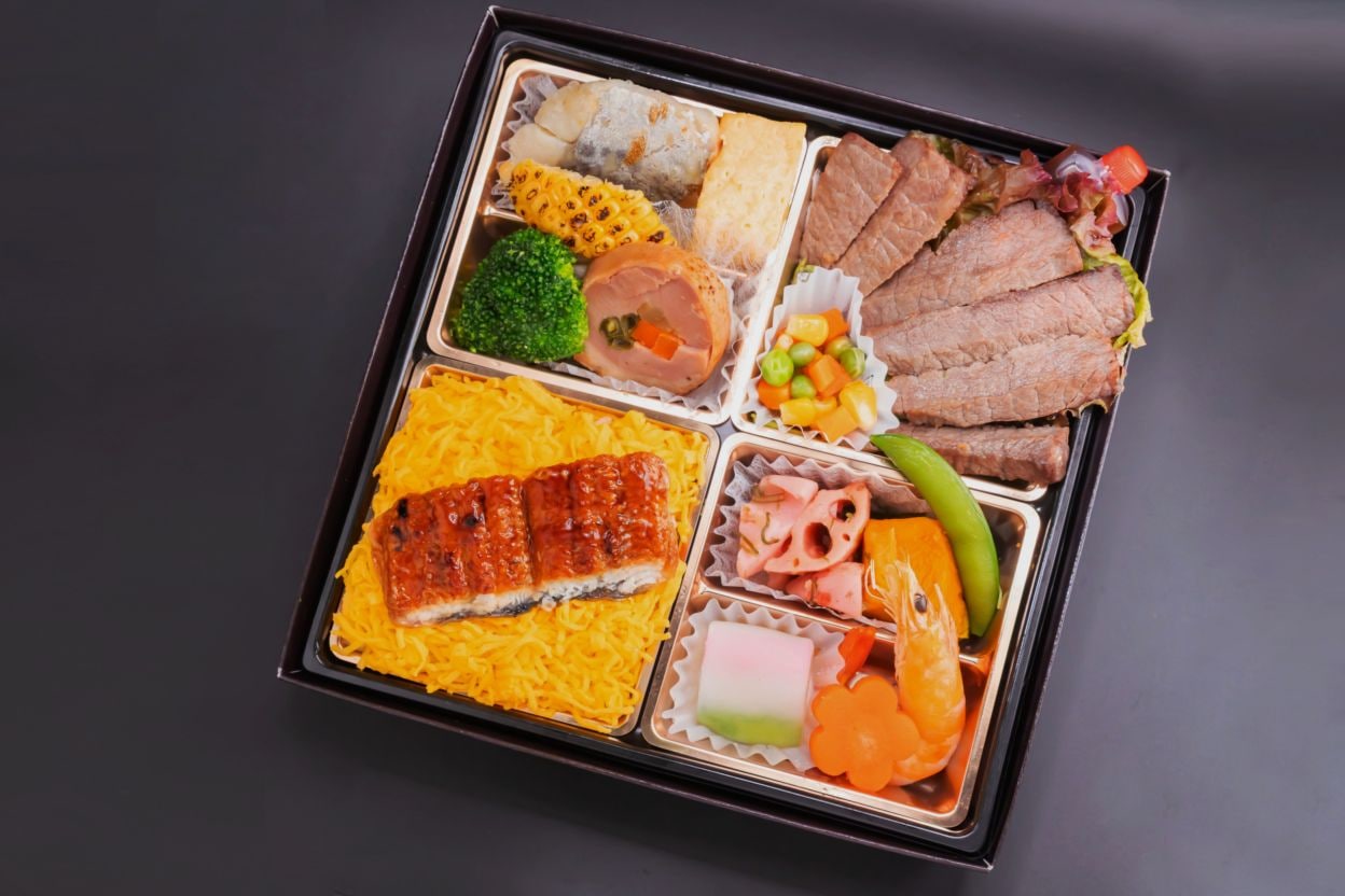 【2026年1月6日以降お届け可能】特選和牛ステーキとふっくら鰻御膳 菖 あやめ