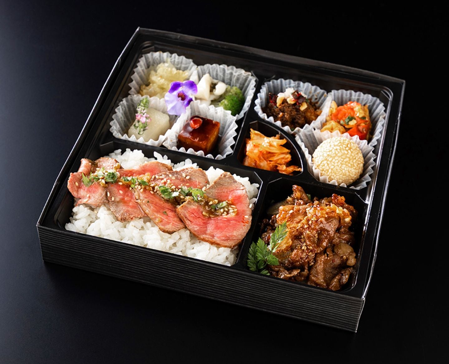 和牛ローストビーフ黒弁当