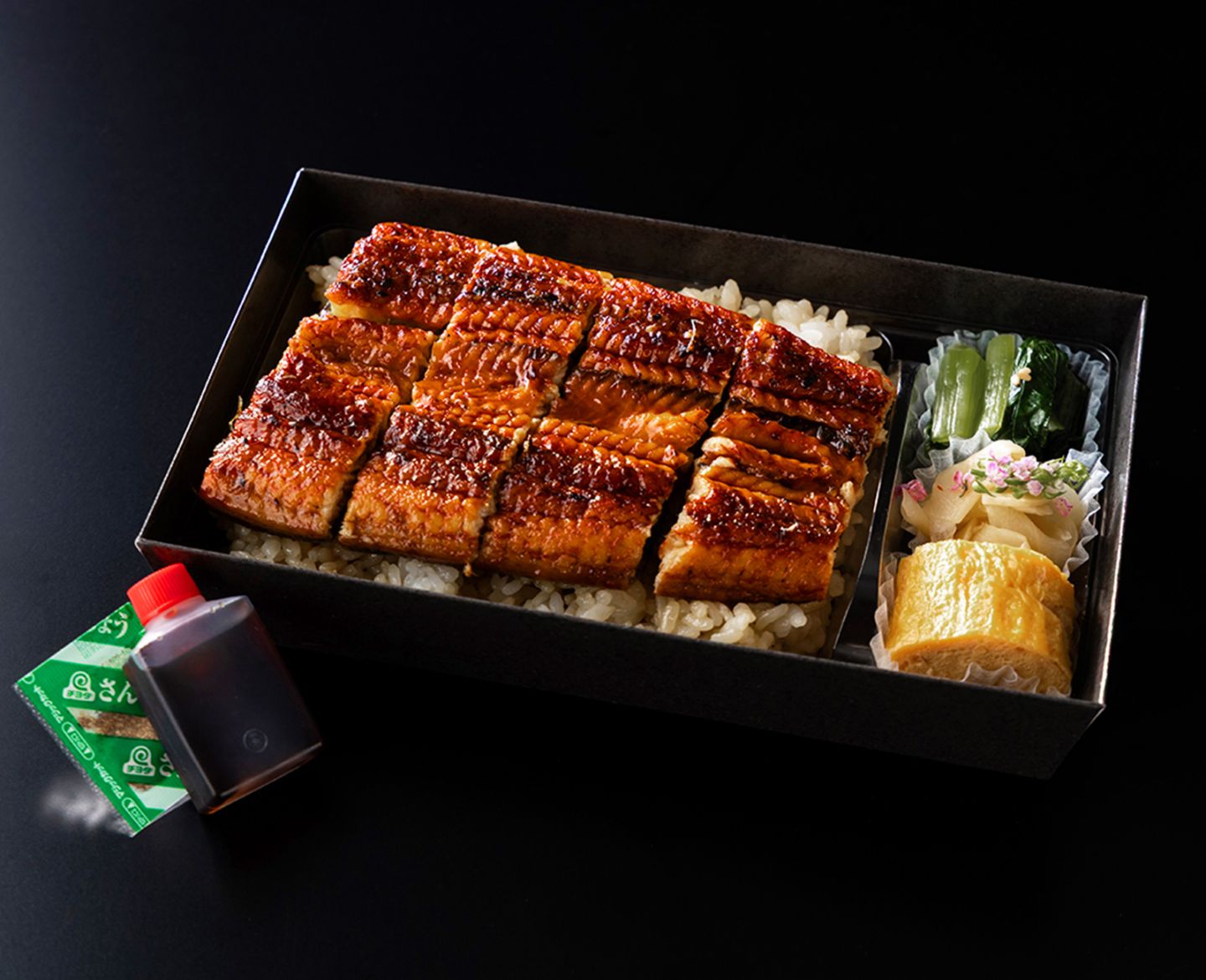 うなぎ弁当　2700円