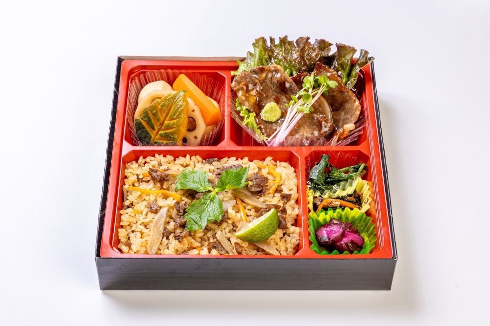 和牛ごぼう炊込み飯と黒毛和牛白焼き御膳