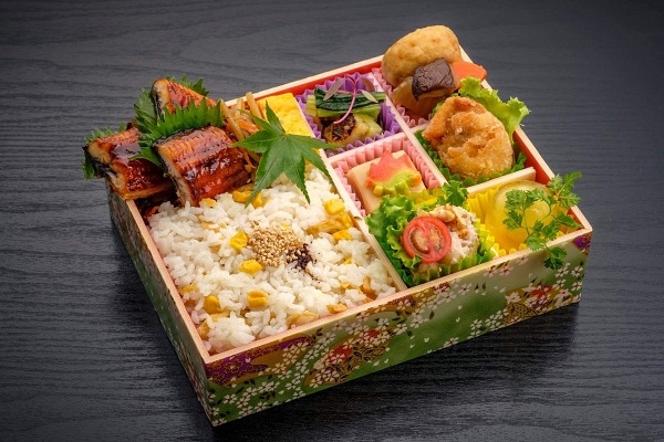 鹿児島県産鰻の会席折詰弁当