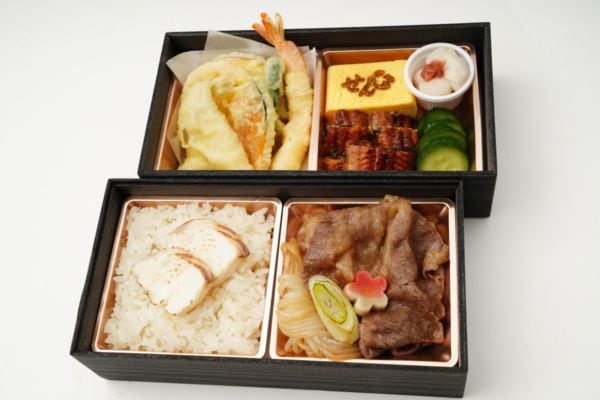 黒毛和牛すき焼き 懐石二段『極（きわみ）』